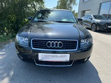 Audi A4 Cabriolet 2.5 TDI in ebonyschwarz perleffekt