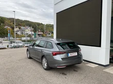 Škoda Octavia Combi Selection TSI mHEV DSG in Graphit-Grau Metallic