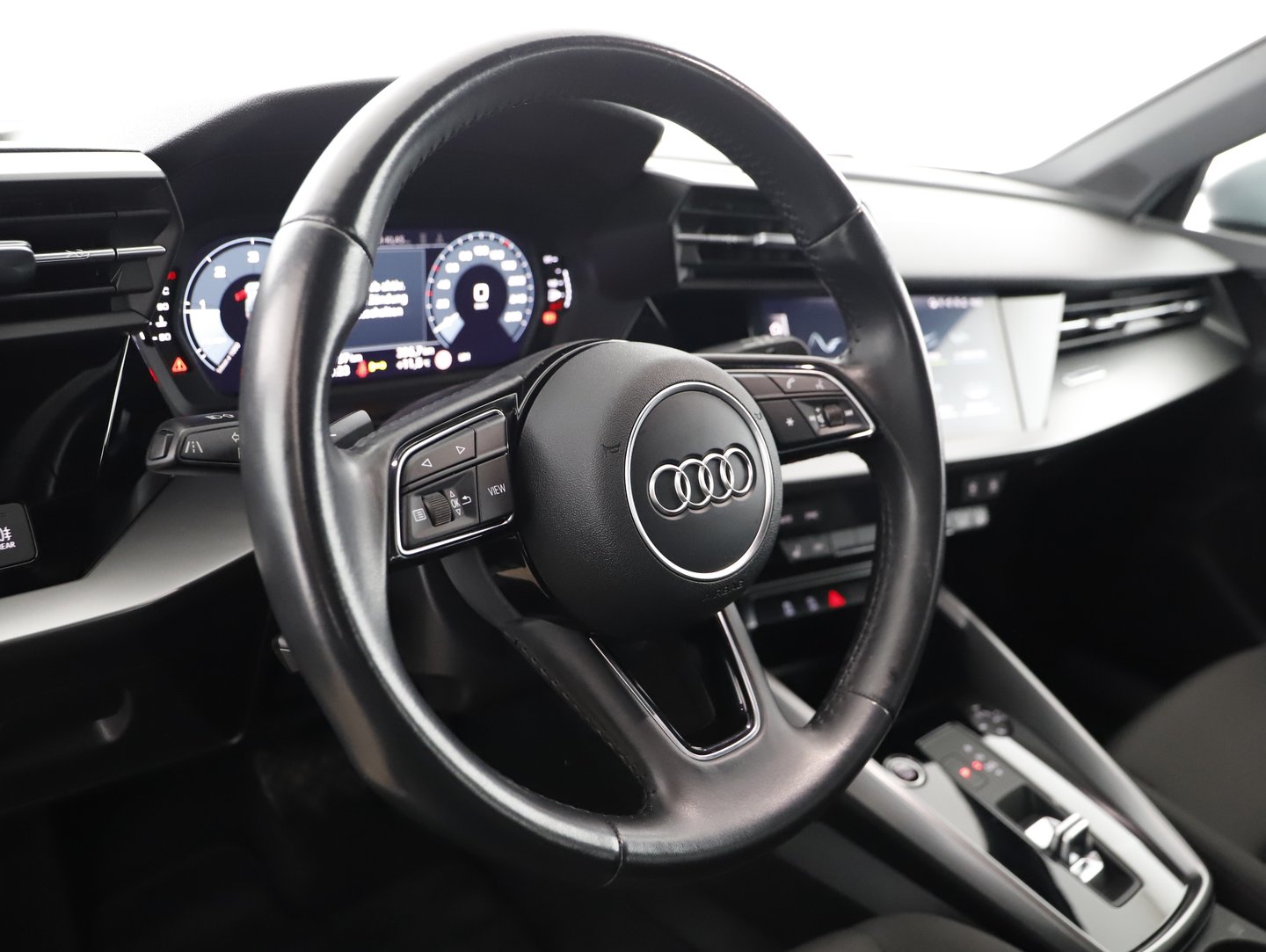 Audi A3 Sportback 35 TDI | Bild 16 von 32