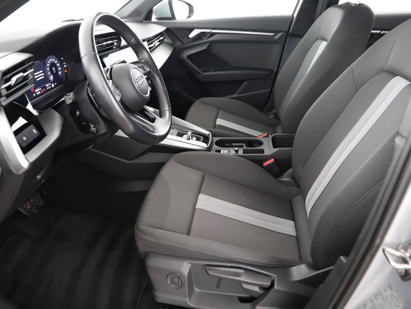 Audi A3 Sportback 35 TDI | Bild 13 von 32