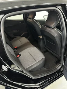 Mitsubishi Colt 1,6 HEV Intense in schwarz - metallic-perleffektno