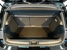 Mitsubishi Colt 1,6 HEV Intense in schwarz - metallic-perleffektno