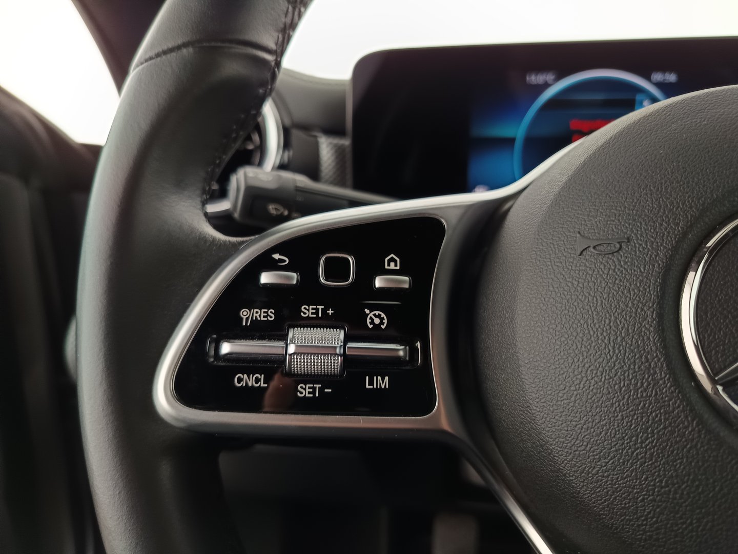 Mercedes CLA 180 | Bild 16 von 33