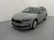 Škoda Octavia Combi 4x4 Selection TSI DSG in Stahl-Grau