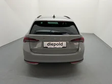 Škoda Octavia Combi 4x4 Selection TSI DSG in Stahl-Grau