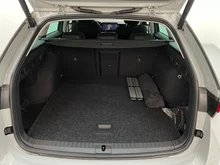 Škoda Octavia Combi 4x4 Selection TSI DSG in Stahl-Grau