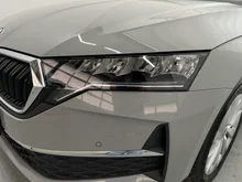 Škoda Octavia Combi 4x4 Selection TSI DSG in Stahl-Grau