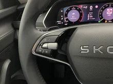 Škoda Octavia Combi 4x4 Selection TSI DSG in Stahl-Grau