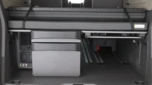 VW California Beach Camper eHyb. 180 kW 4M in Puregrey / Dach Deepblack Perleffekt