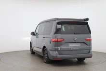 VW California Beach Camper eHyb. 180 kW 4M in Puregrey / Dach Deepblack Perleffekt