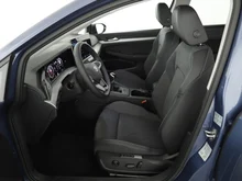 VW Golf Variant Business TSI in Anemonenblau Metallic