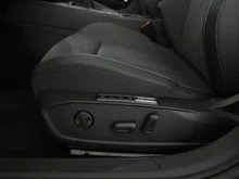 VW Golf Variant Business TSI in Anemonenblau Metallic