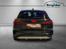 Audi Q3 TFSI 110 kW  intense in Tamboragrau Metallic