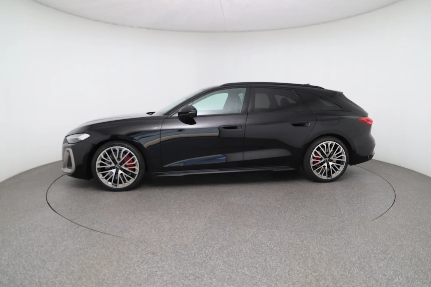 Bild eines Audi A5 Avant e-hybrid quattro 270 kW
