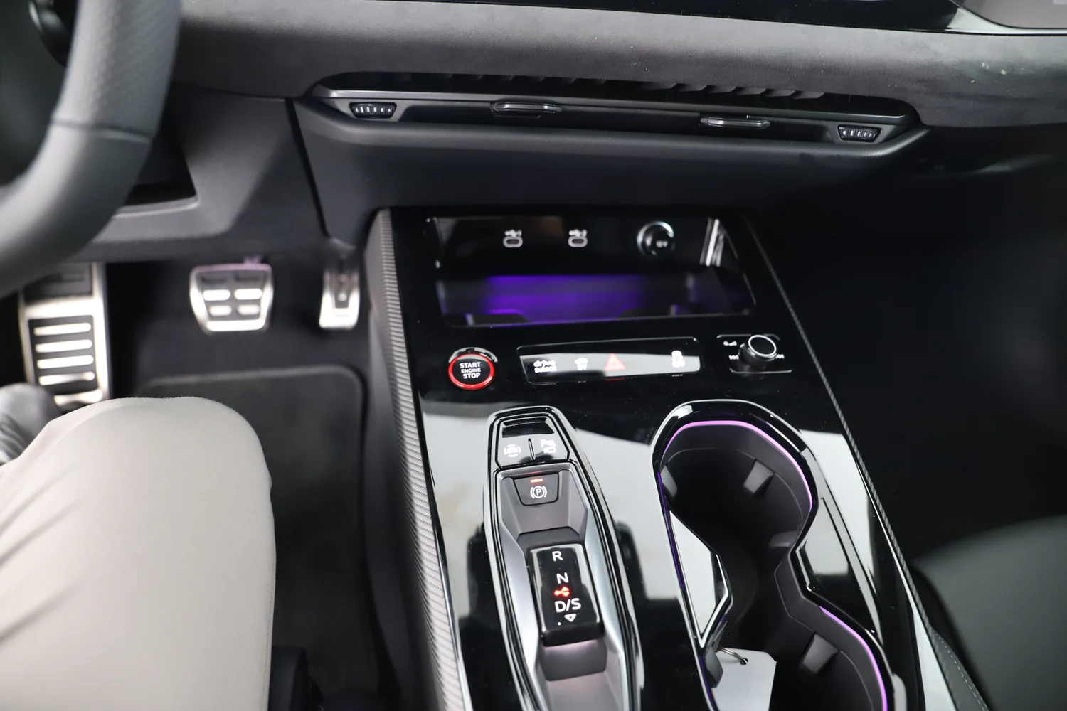 Bild eines Audi A5 Avant e-hybrid quattro 270 kW
