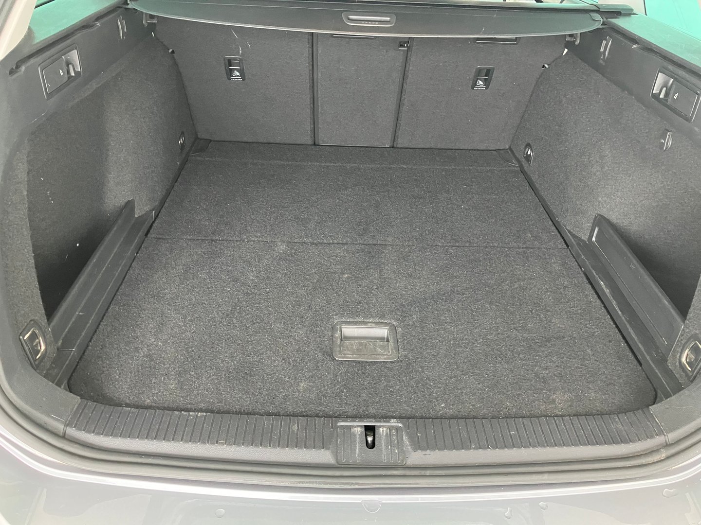 VW Passat Variant Elegance TSI ACT OPF DSG | Bild 12 von 14