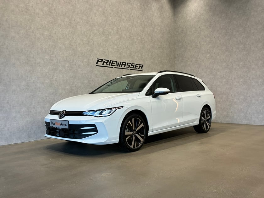 VW Golf Variant Business mHeV DSG