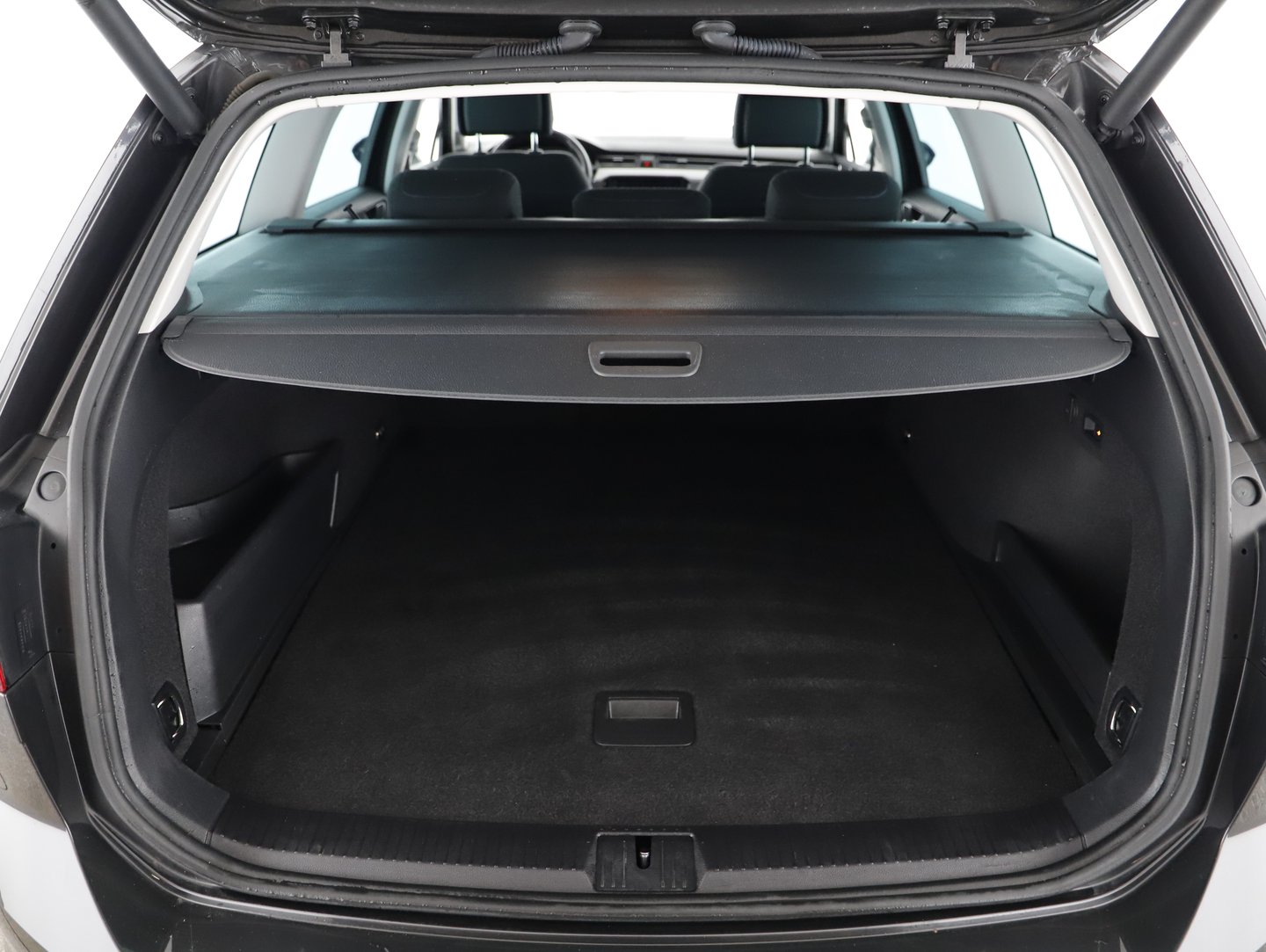 VW Passat GTE Variant | Bild 25 von 31