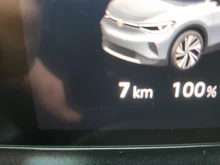 VW ID.4 Pro 210 kW Business in Mondsteingrau Dach schwarz