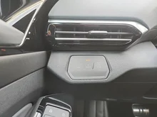VW ID.4 Pro 210 kW Business in Mondsteingrau Dach schwarz