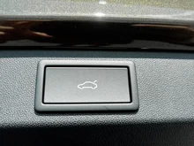 Škoda Peaq Sportline 90x in Olibo-Grün Metallic