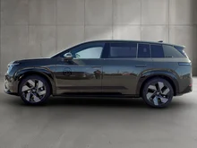 Škoda Peaq Sportline 90x in Olibo-Grün Metallic