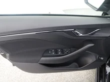 Škoda Kamiq Selection TSI DSG in Black-Magic Perleffekt