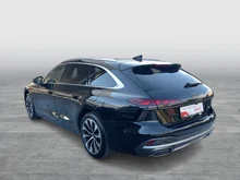 Audi A6 Avant quattro e-hybrid in 0E Mythosschwarz Metallic