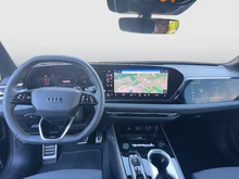 Audi A6 Avant quattro e-hybrid in 0E Mythosschwarz Metallic