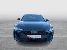 Audi A6 Avant quattro e-hybrid in 0E Mythosschwarz Metallic