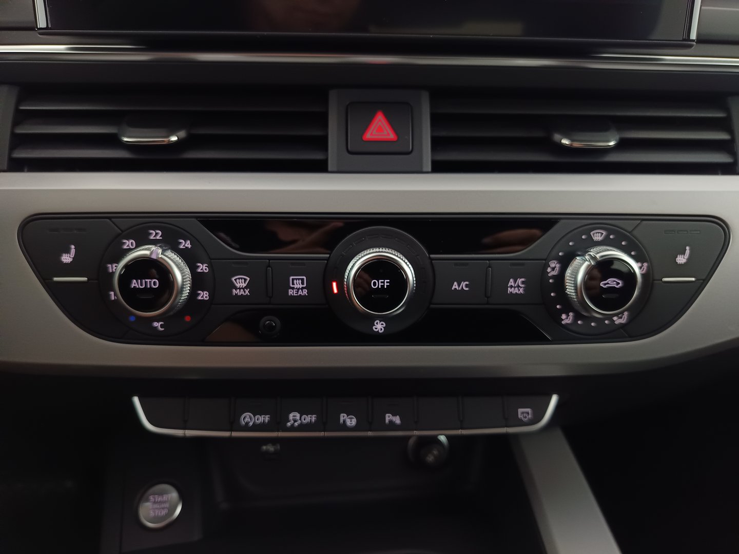 Audi A4 Limousine 35 TDI advanced | Bild 29 von 34