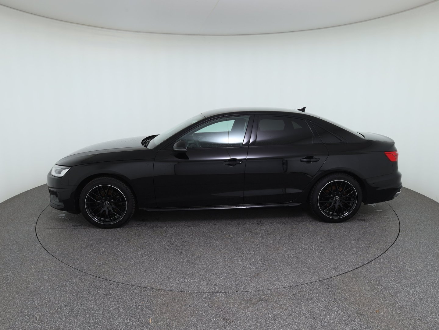 Audi A4 Limousine 35 TDI advanced | Bild 8 von 34