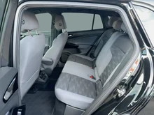VW ID.4 Pro Performance 150 kW in Grenadillschwarz Metallic