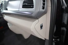 VW Multivan Business ÜH eHybrid 180 kW 4M in Deepblack Perleffekt