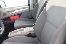 VW Multivan Business ÜH eHybrid 180 kW 4M in Deepblack Perleffekt