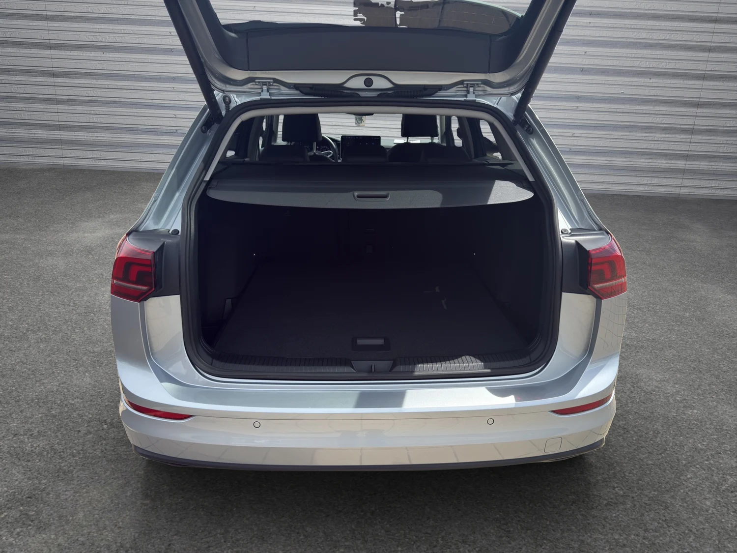 Bild eines Golf Variant Business mHeV DSG