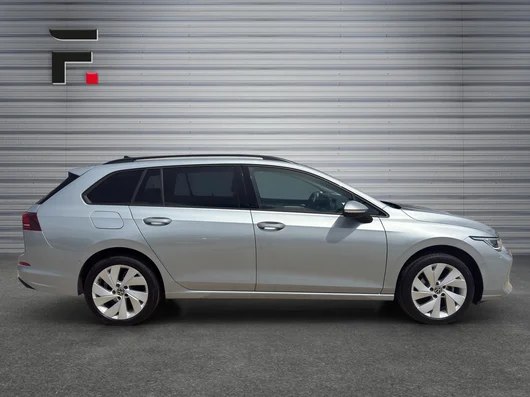 Bild eines Golf Variant Business mHeV DSG