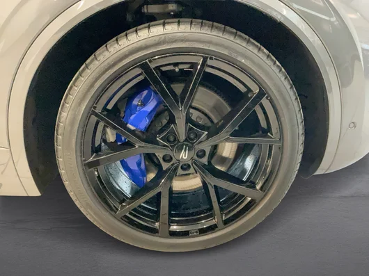 Bild eines VW Touareg R eHybrid TSI 4M. Final Edition