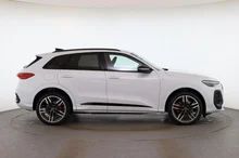 Audi Q5 SUV TDI quattro 150 kW in Gletscherweiss Metallic