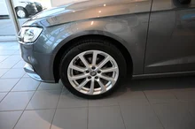 Audi A3 Sportback SB 1.6 TDI Design in Monsungrau Metallic