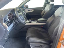 Audi Q8 50 TDI quattro in drachenorange metallic