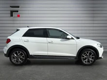 Audi A1 allstreet 30 TFSI in 2Y Gletscherweiß Metallic