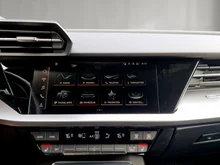 Audi A3 Sportback 30 TFSI intense in florettsilber metalic