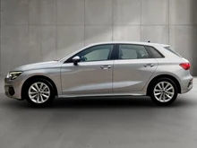 Audi A3 Sportback 30 TFSI intense in florettsilber metalic
