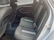 Audi A3 Sportback 30 TFSI intense in florettsilber metalic