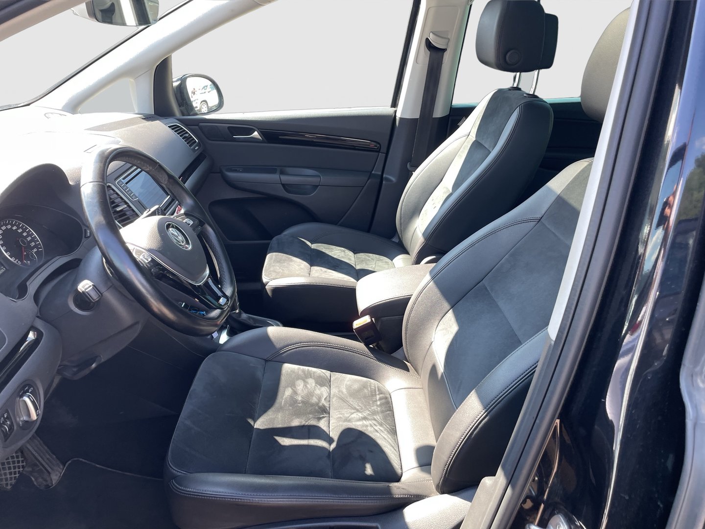 VW Sharan Business+ TDI SCR DSG 5-Sitzer | Bild 9 von 28