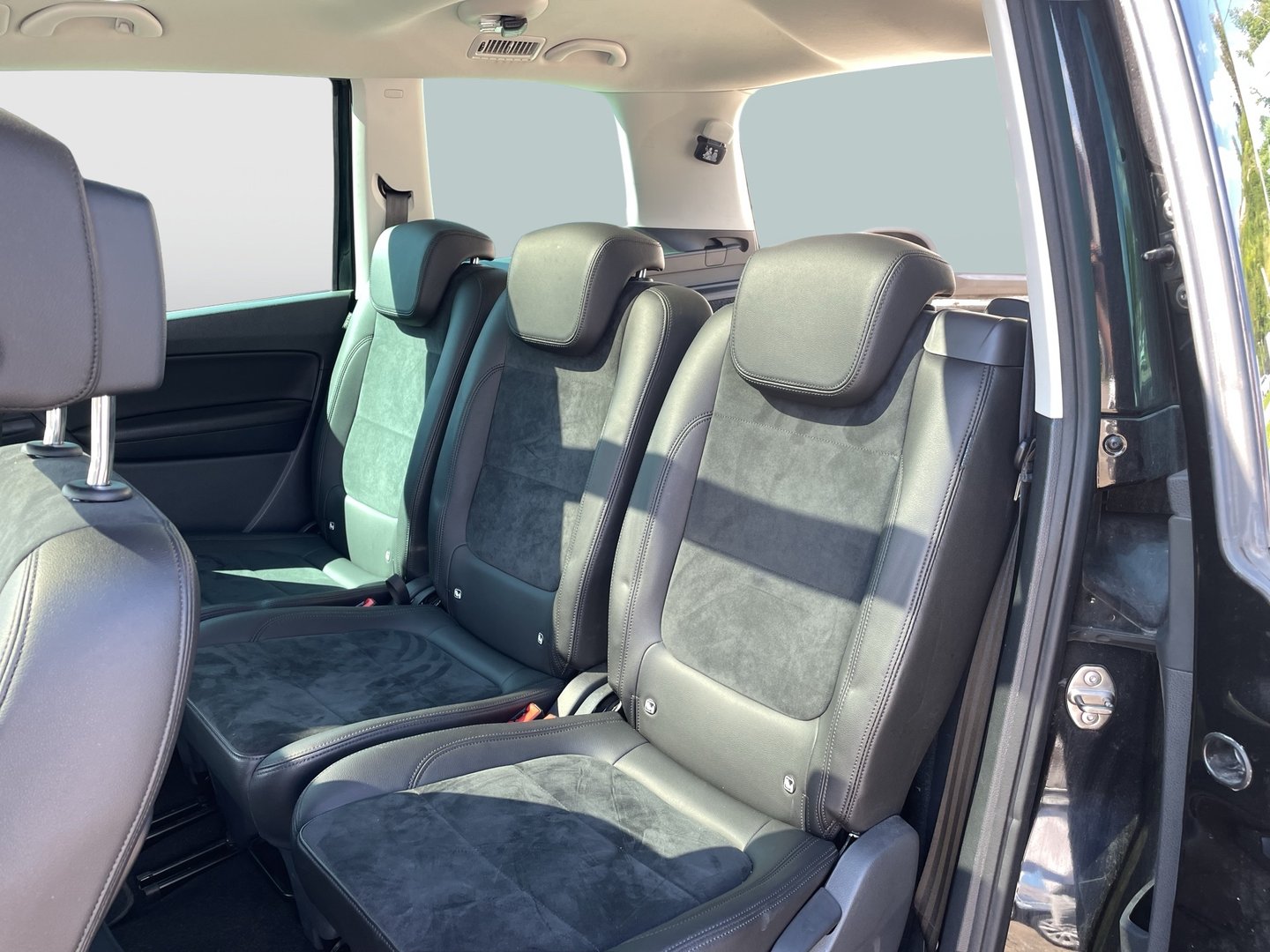 VW Sharan Business+ TDI SCR DSG 5-Sitzer | Bild 21 von 28