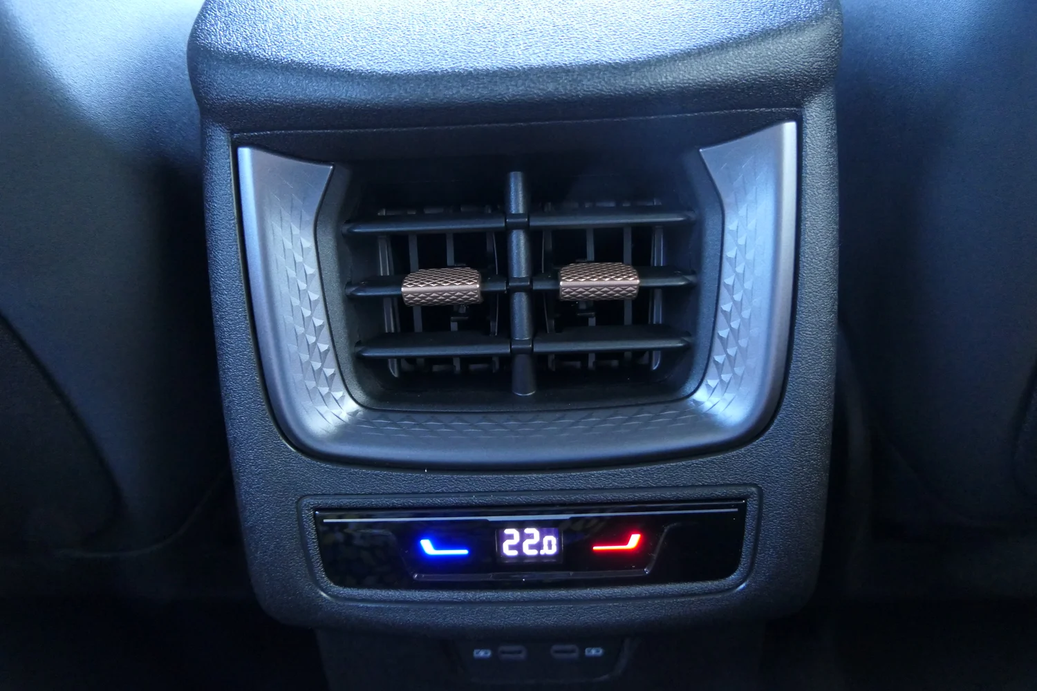 Bild eines CUPRA Terramar 1.5 e-TSI 150 PS DSG