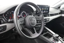 Audi A4 Limousine 30 TDI in FLORETTSILBER METALLIC