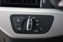 Audi A4 Limousine 30 TDI in FLORETTSILBER METALLIC